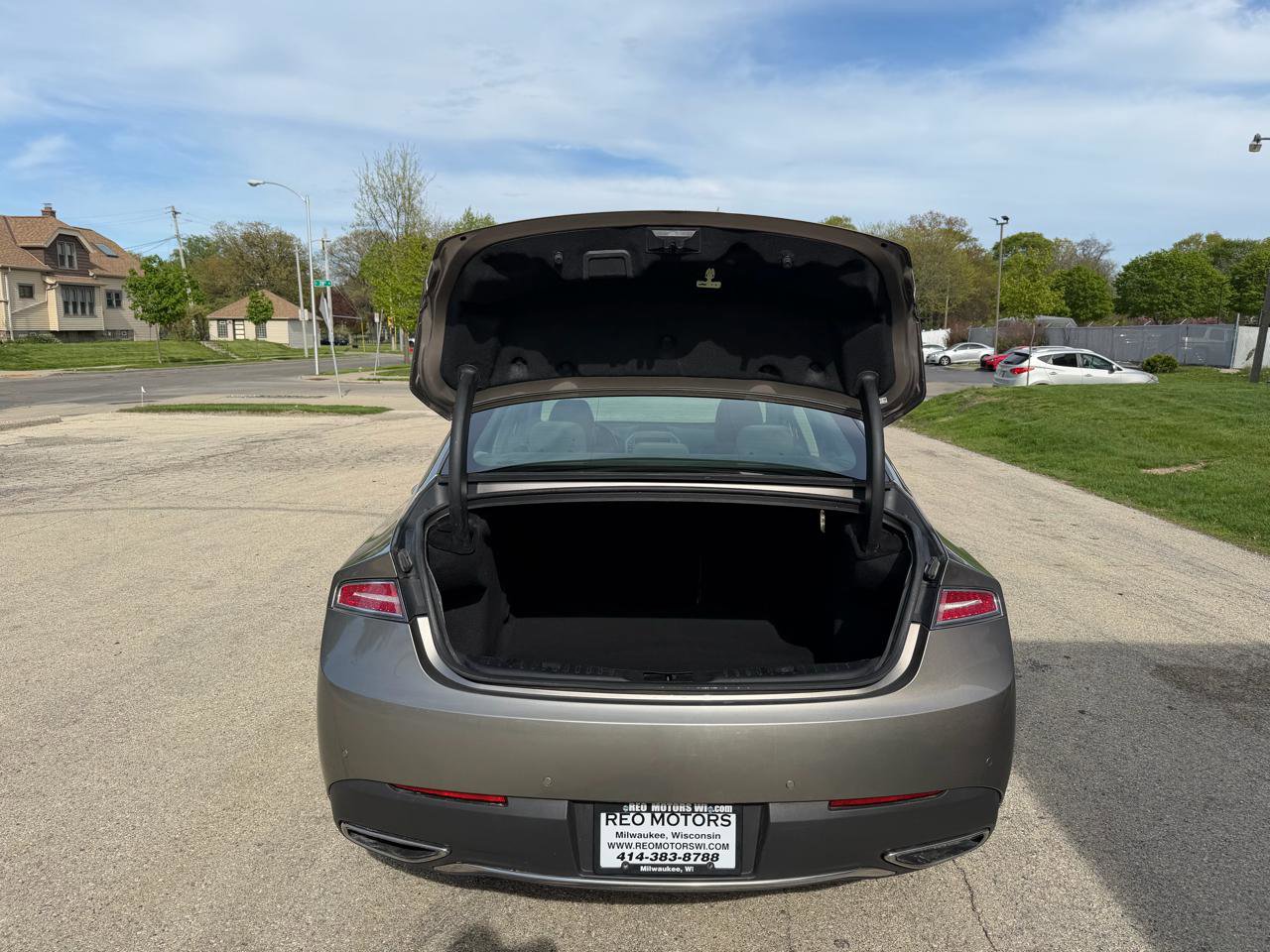 Used 2020 Lincoln MKZ FWD image 8