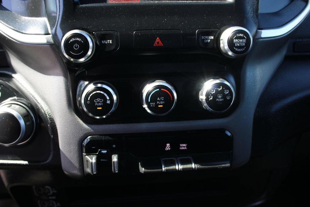 Used 2024 RAM 2500 Big Horn AWD/4WD image 19