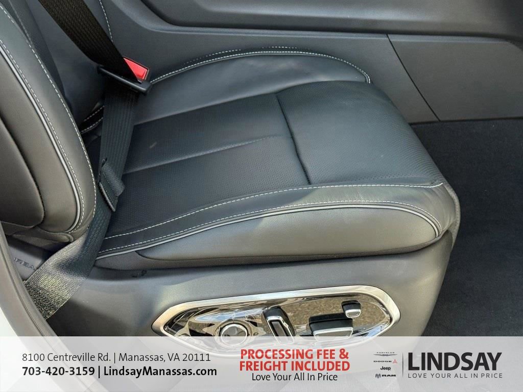 New 2025 Jeep Grand Cherokee Overland w/ Adv Protech Group III AWD/4WD image 15