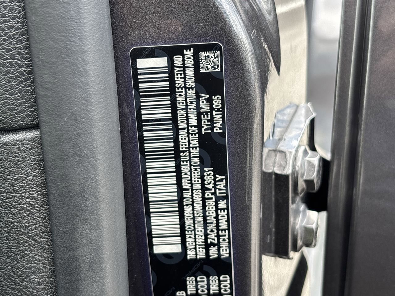 Used 2020 Jeep Renegade Altitude FWD image 31