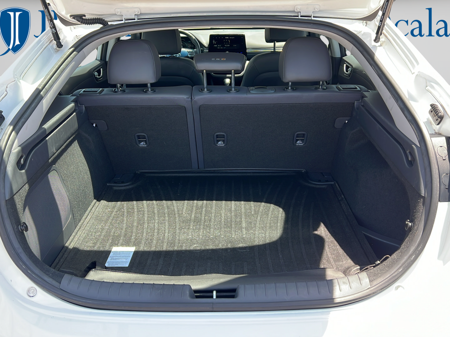 Certified 2021 Hyundai Ioniq Limited FWD image 9