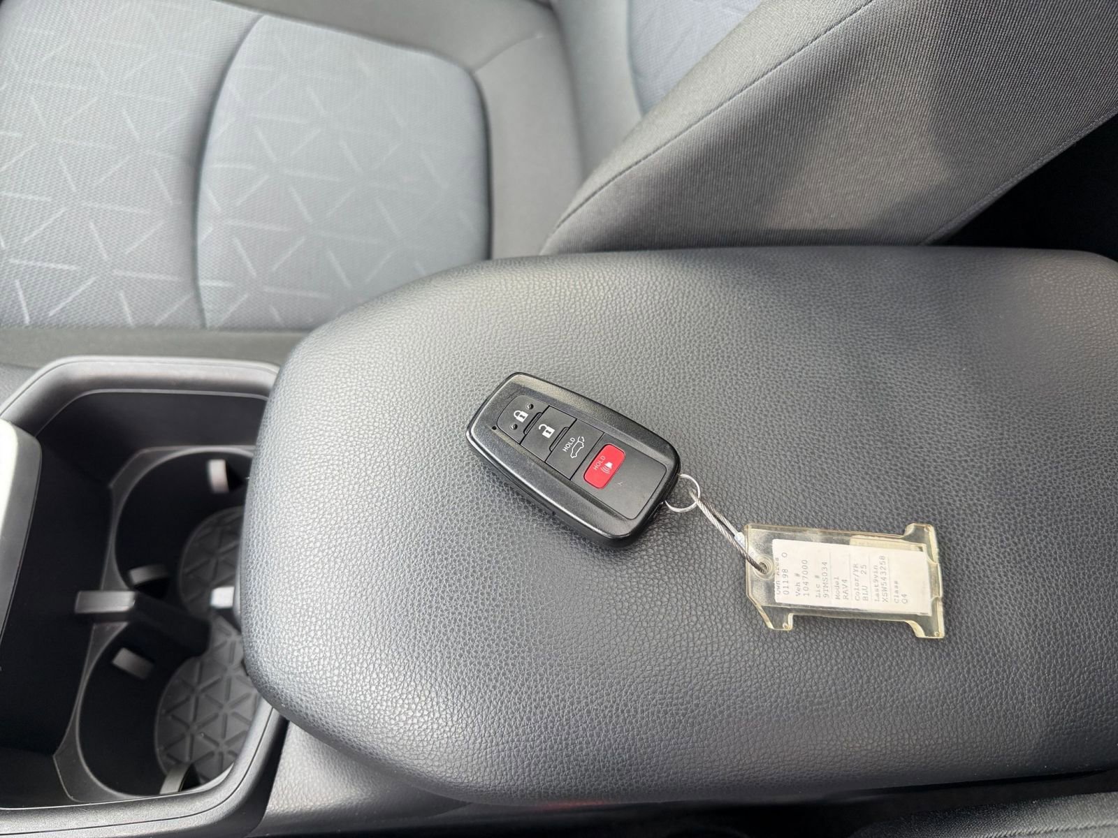 Used 2025 Toyota RAV4 XLE w/ Convenience Package image 22