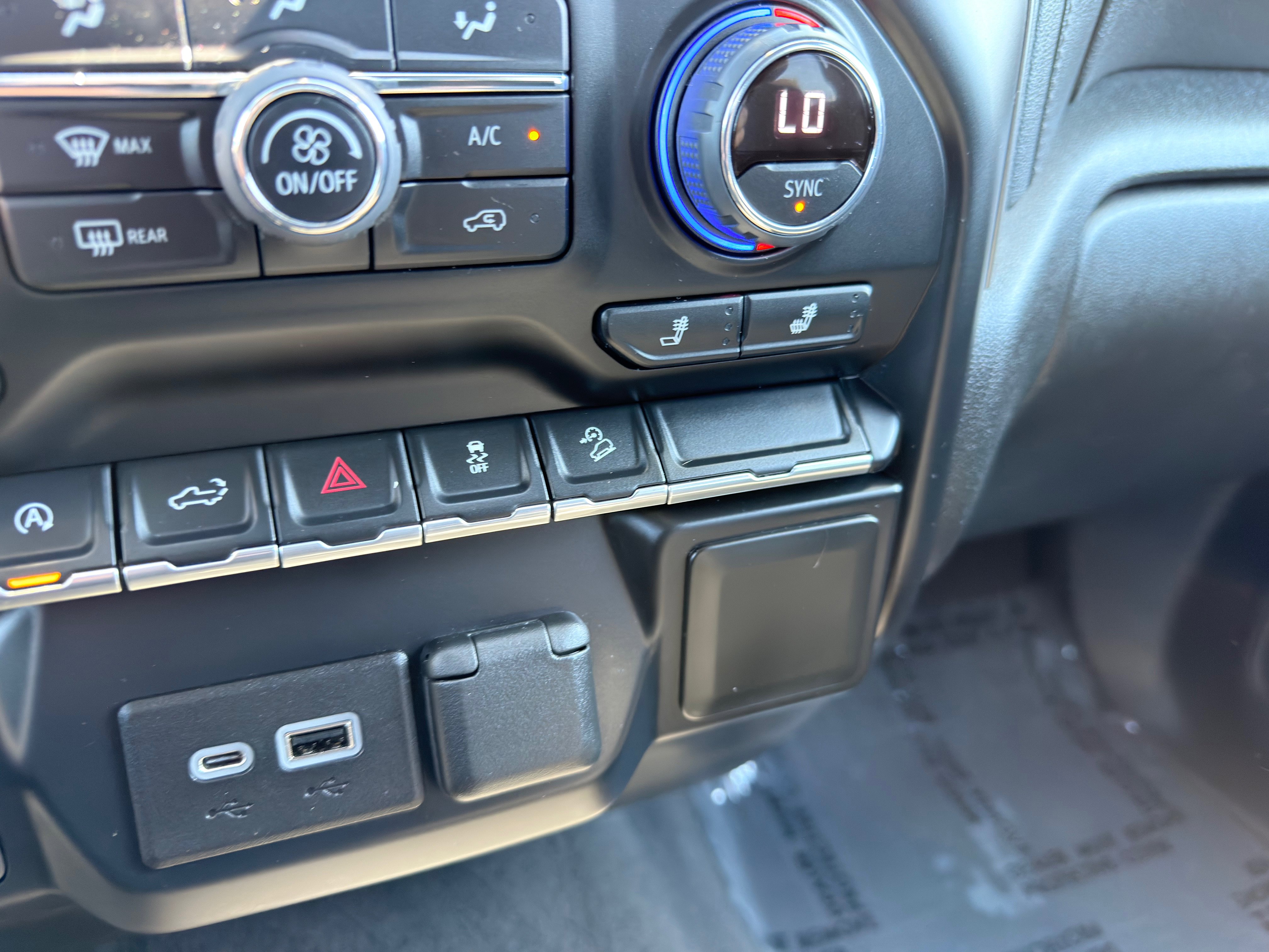 Used 2021 Chevrolet Silverado 1500 RST w/ Z71 Off-Road Package image 36