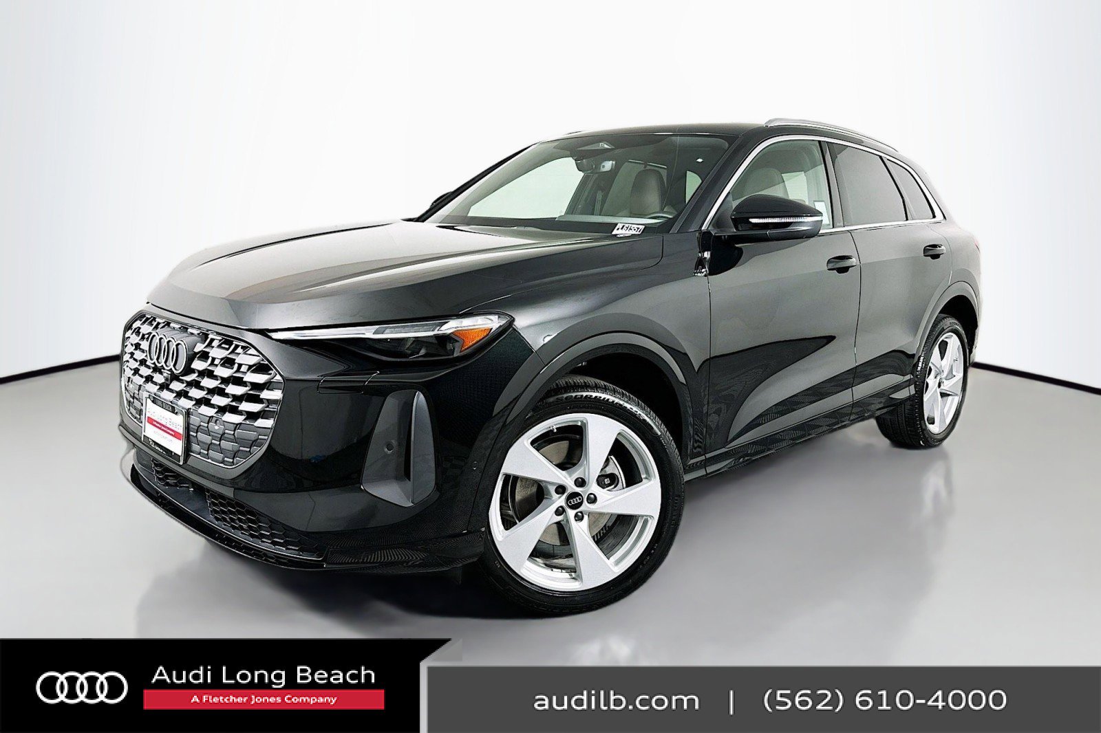 Used 2025 Audi Q5 Premium Plus w/ Premium Plus