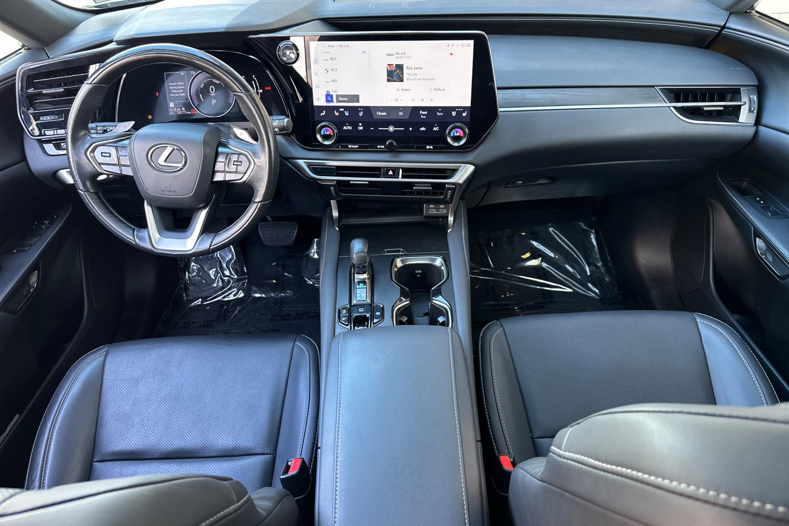 Used 2023 Lexus RX 350h image 16