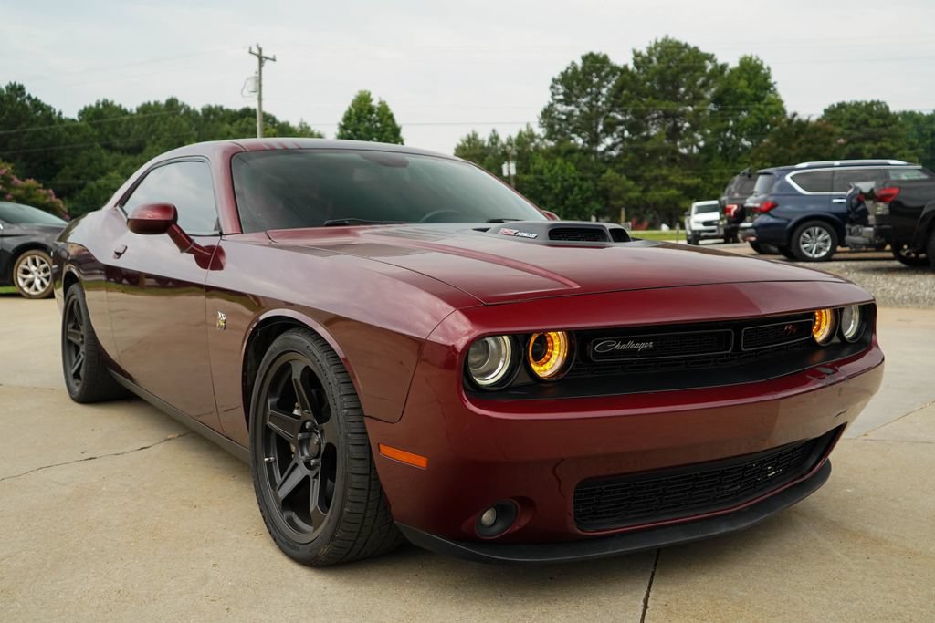 Used 2018 Dodge Challenger R/T Scat Pack RWD image 34