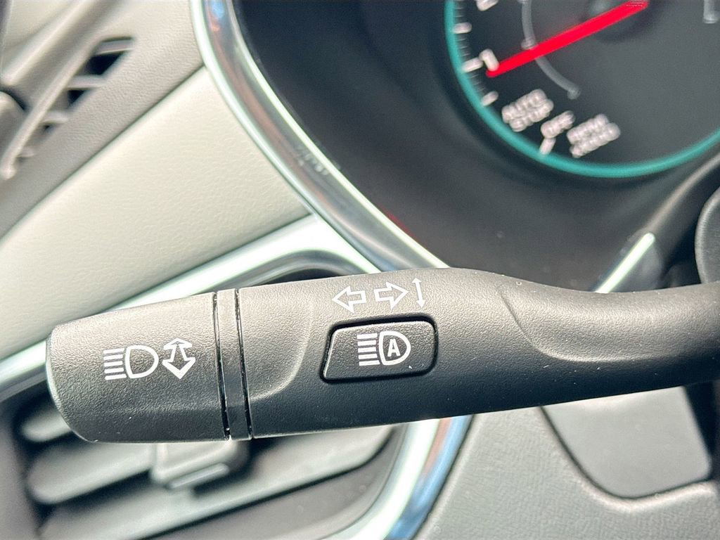 Used 2023 Chevrolet Equinox LS image 13