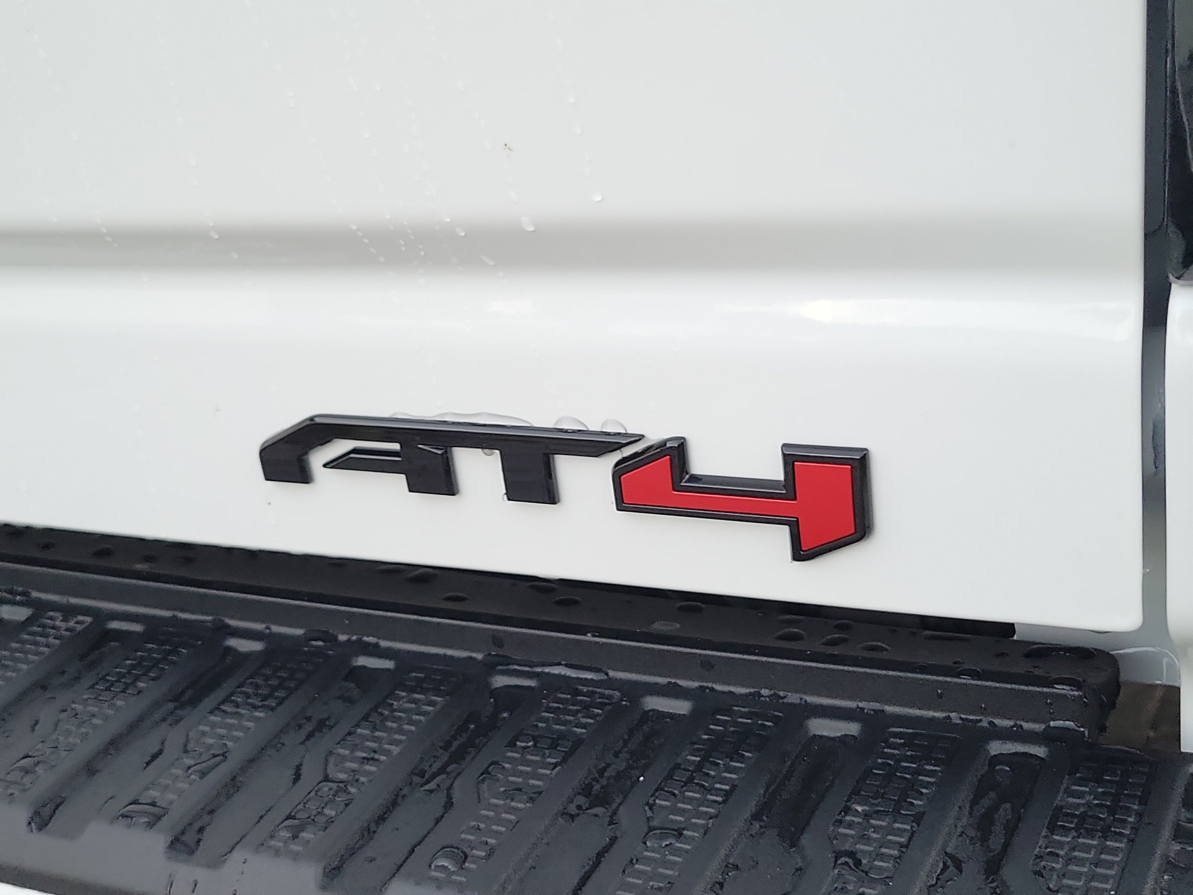 New 2026 GMC Sierra 2500 AT4 w/ AT4 Premium Plus Package AWD/4WD image 8