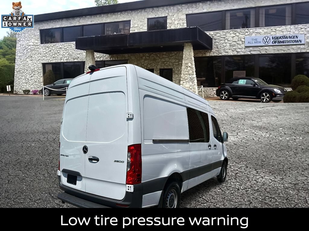 Used 2025 Mercedes-Benz Sprinter 2500 image 5
