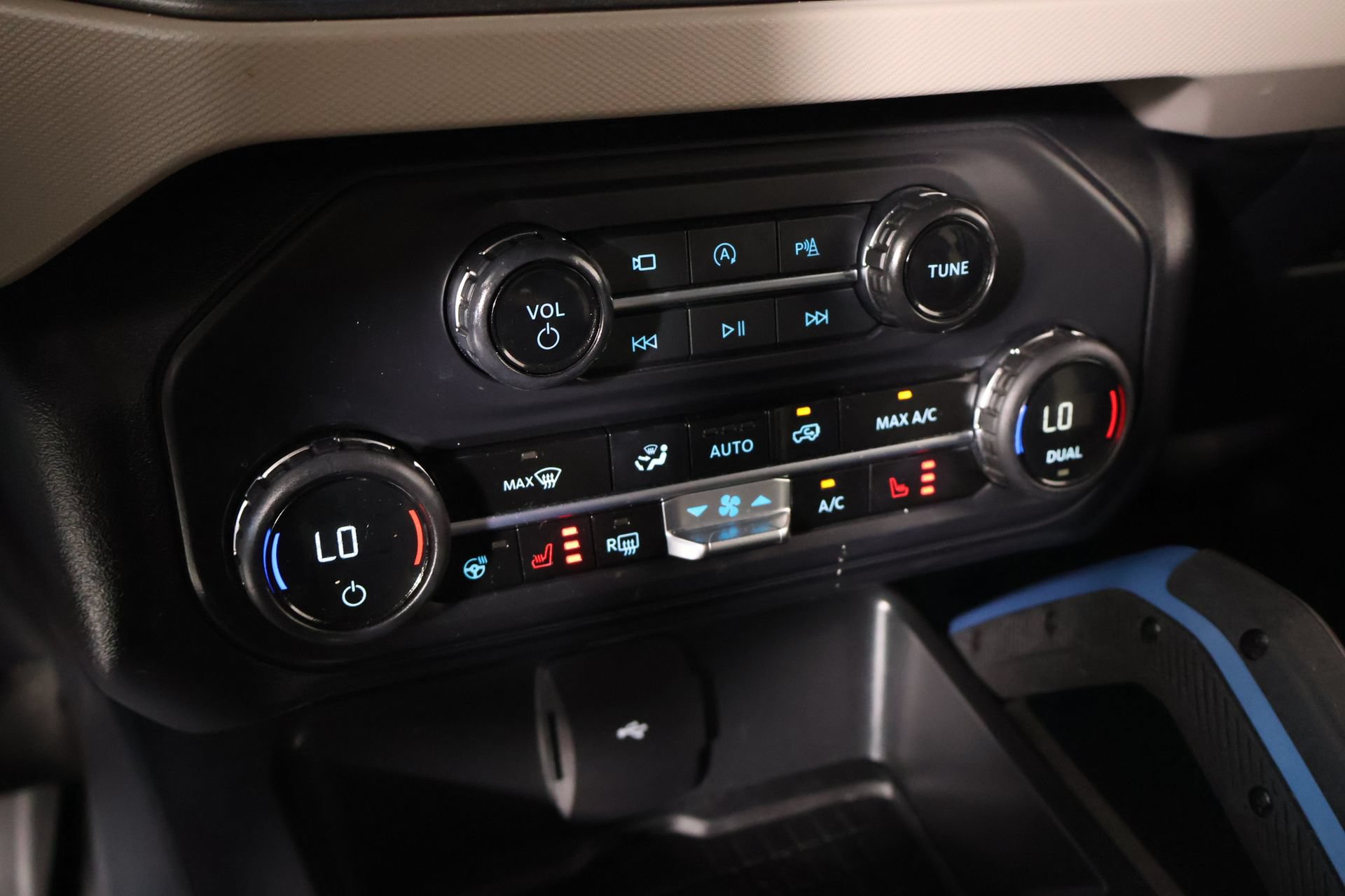 Used 2024 Ford Bronco Wildtrak AWD/4WD image 8