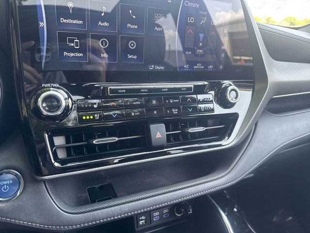 Used 2022 Toyota Highlander Platinum AWD/4WD image 26