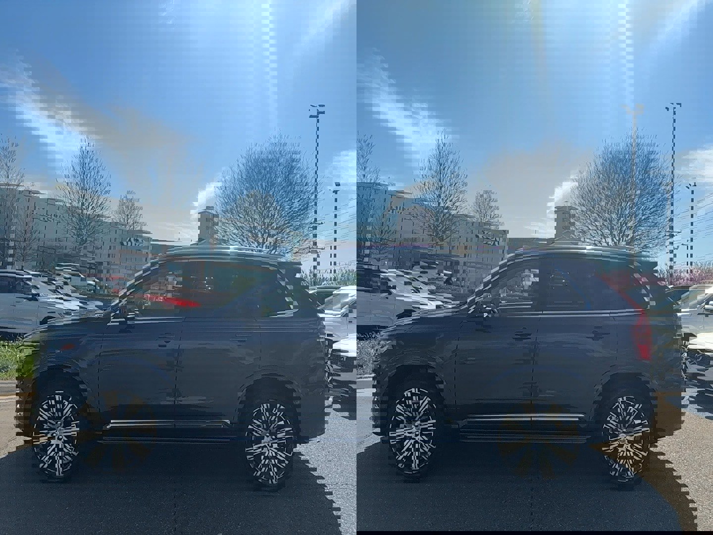 Certified 2025 Volvo XC90 B6 Plus w/ Protection Package Premier image 1