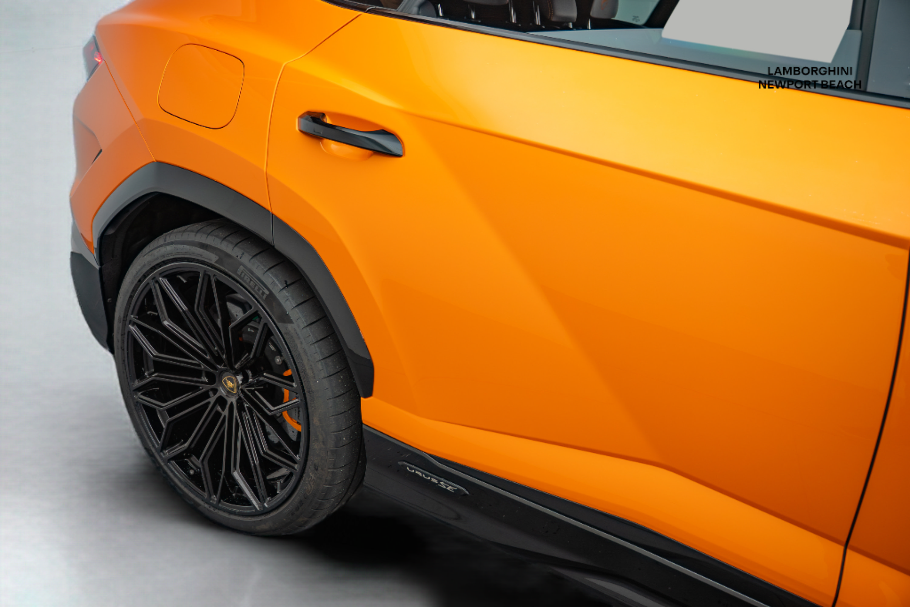 Used 2025 Lamborghini Urus S AWD/4WD image 35
