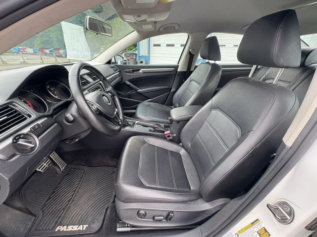 Used 2017 Volkswagen Passat 1.8T R-Line FWD image 13