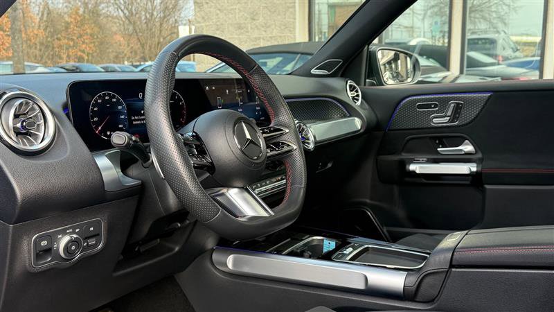 Used 2024 Mercedes-Benz GLB 250 image 15