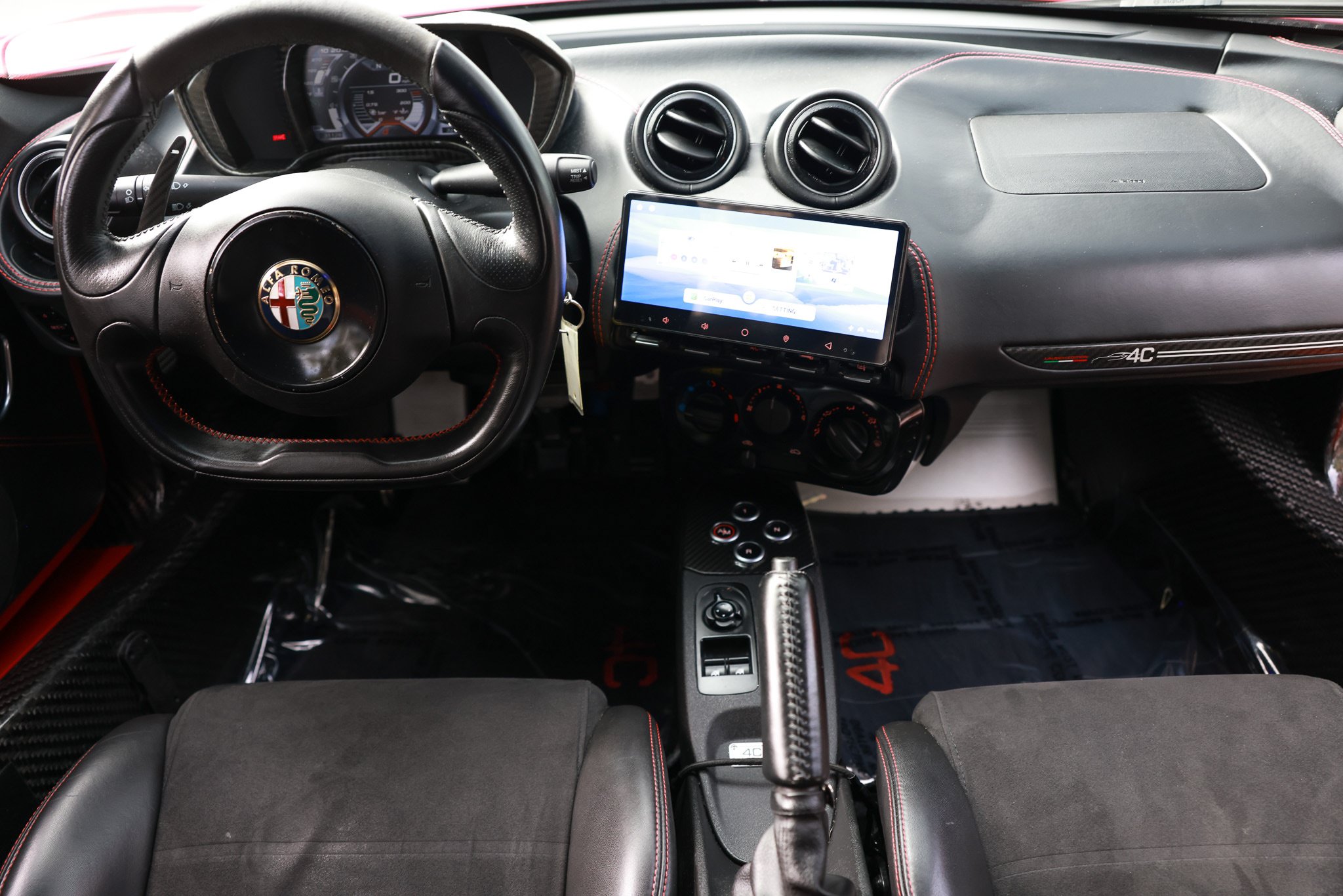 Used 2015 Alfa Romeo 4C Launch Edition w/ Convenience Group RWD image 20