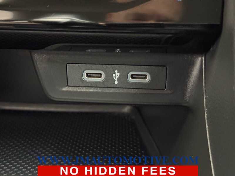 Used 2024 Volkswagen Jetta SE FWD image 37
