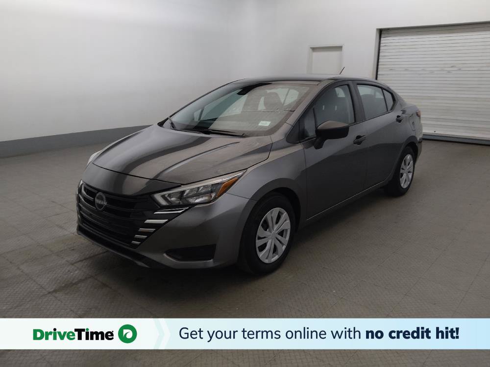 Used 2025 Nissan Versa S FWD image 1