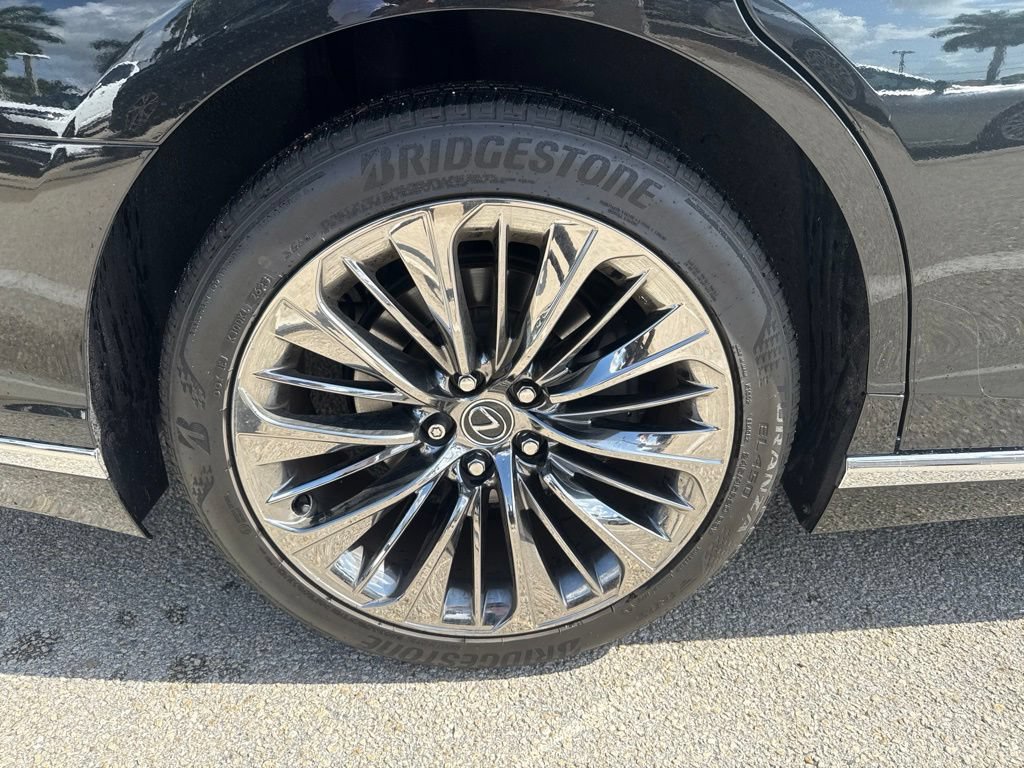 Used 2023 Lexus LS 500 w/ Interior Upgrade Package RWD image 12