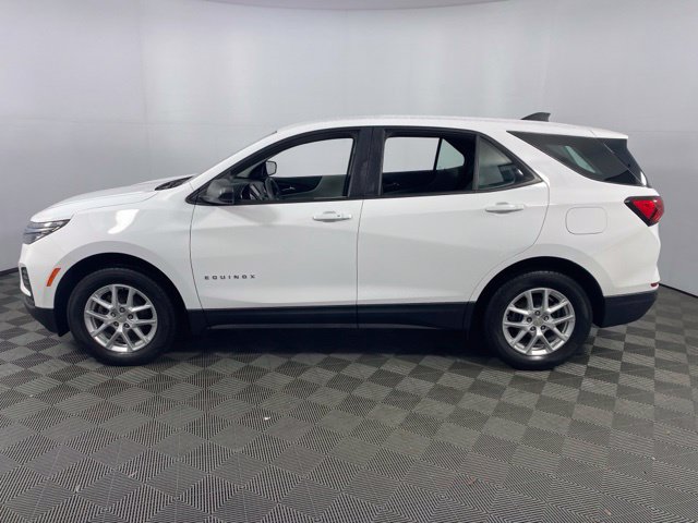 Used 2024 Chevrolet Equinox LS w/ Driver Confidence II Package AWD/4WD image 4