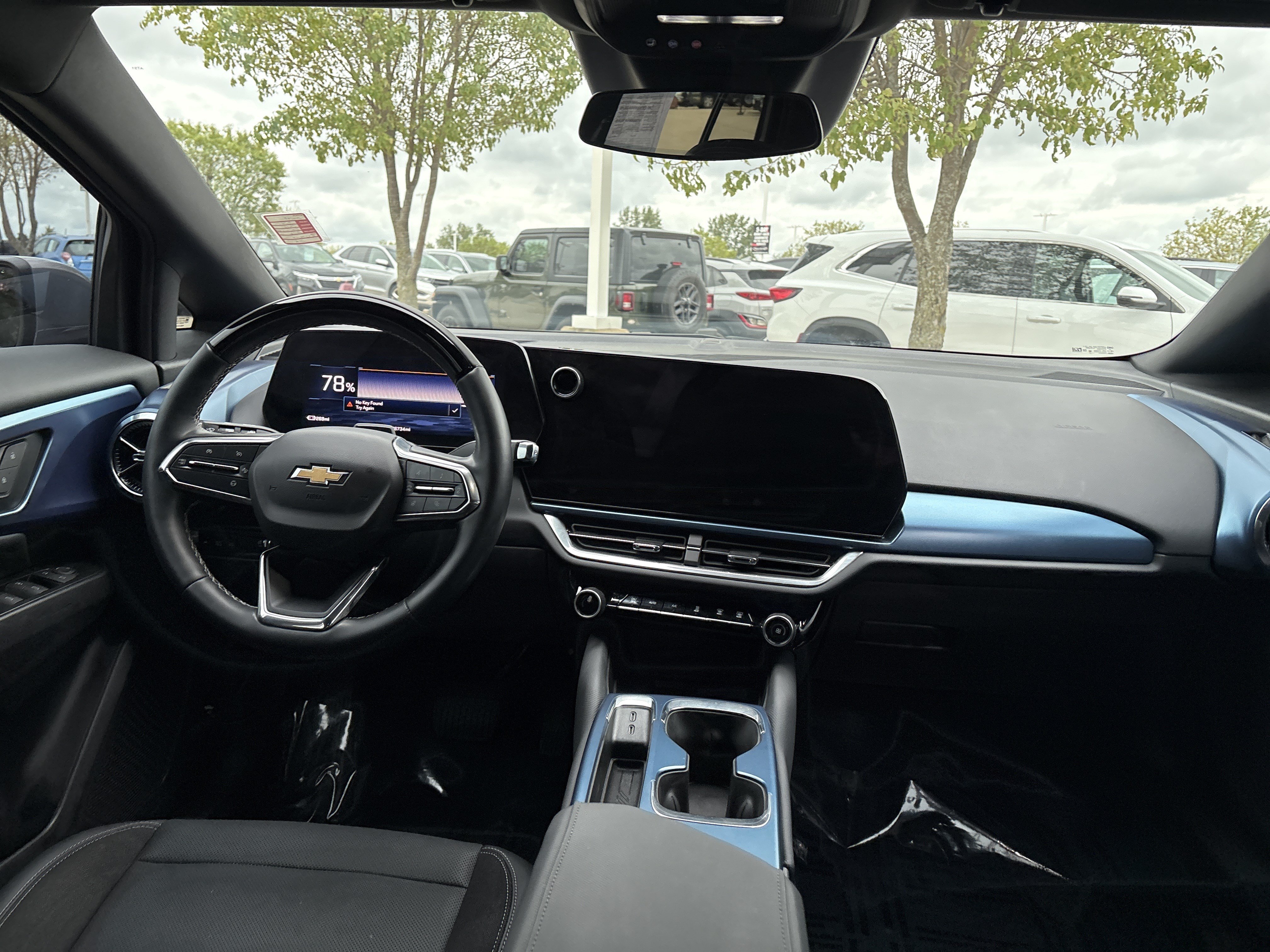 Used 2024 Chevrolet Equinox EV LT w/ Active Safety Package 3 FWD image 16