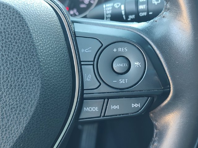 Used 2019 Toyota RAV4 XLE Premium FWD image 20