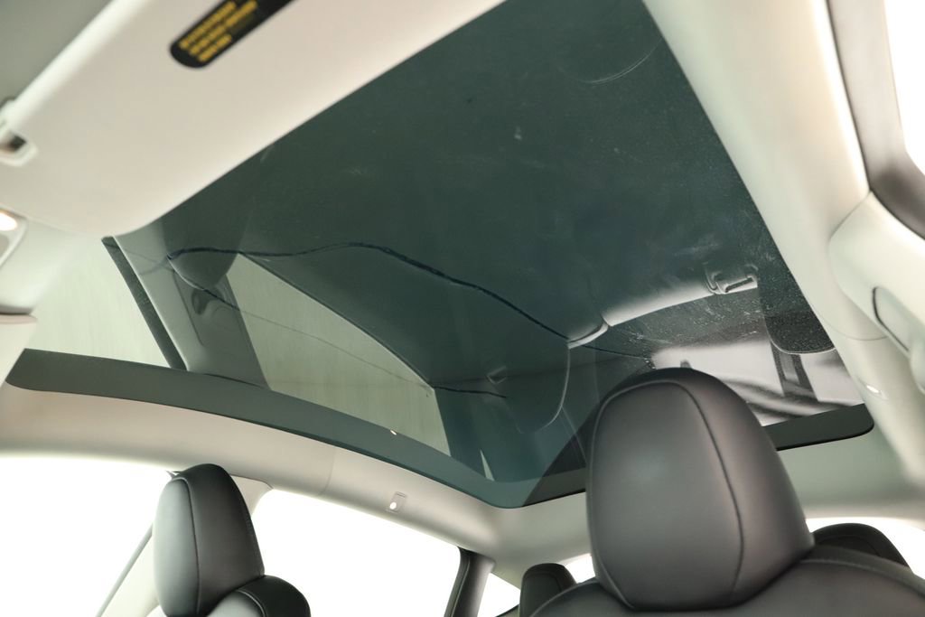 Used 2023 Tesla Model Y Long Range image 25