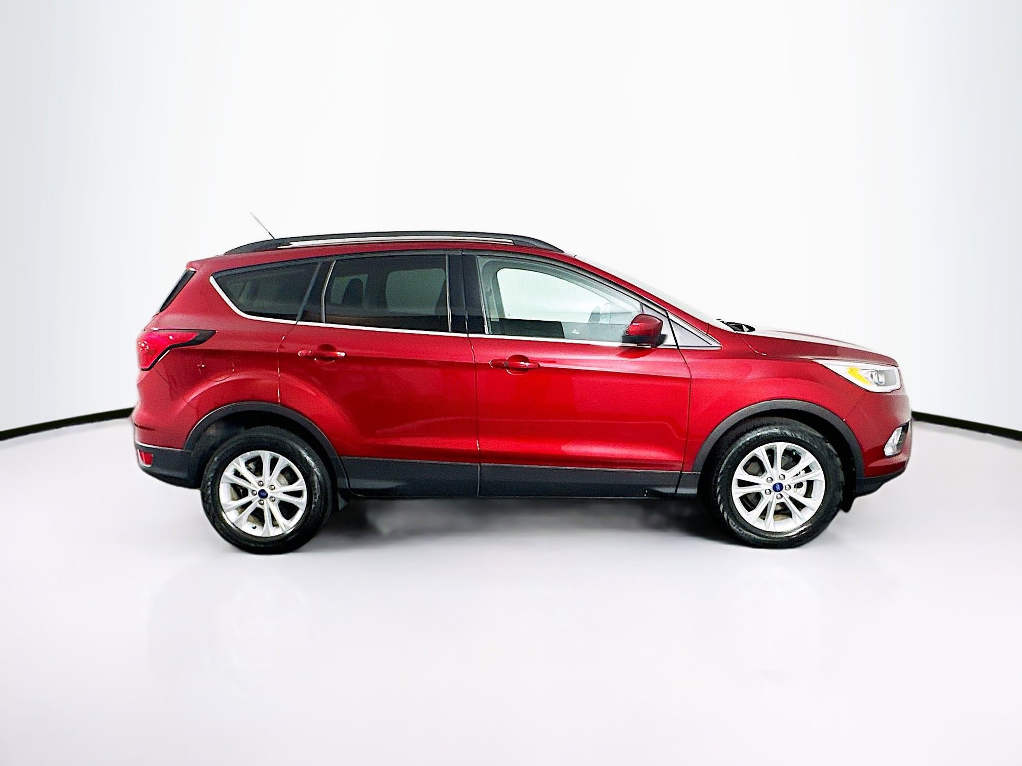 Used 2019 Ford Escape SEL FWD image 10