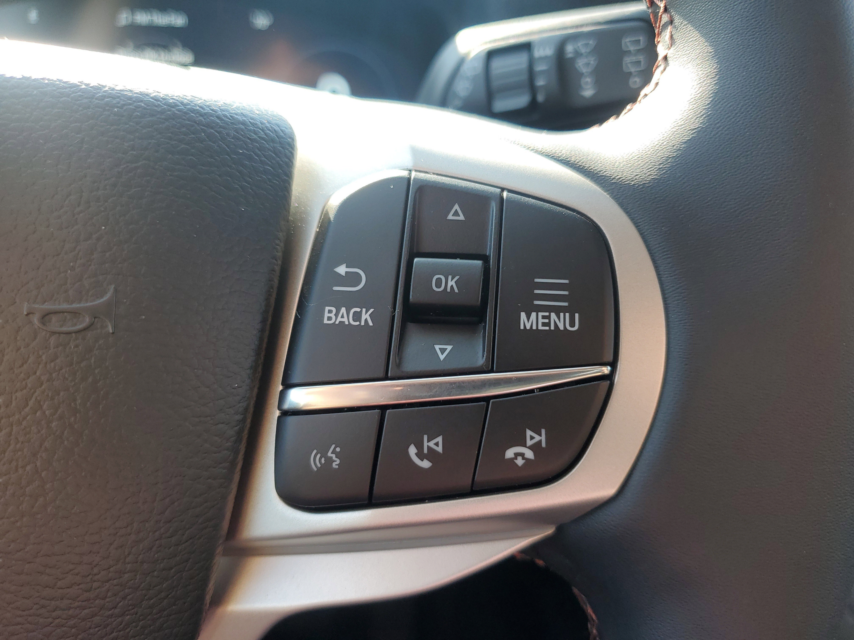 New 2026 Ford Explorer Active AWD/4WD image 15