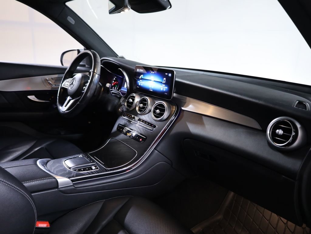 Used 2022 Mercedes-Benz GLC 300 4MATIC image 48