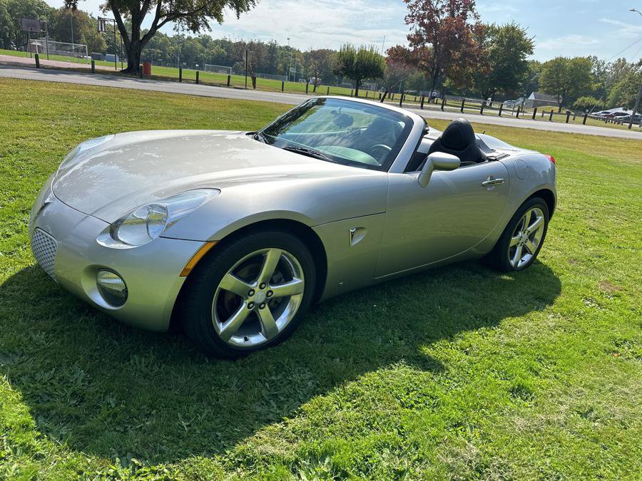 Used 2007 Pontiac Solstice Convertible w/ Premium Package image 28