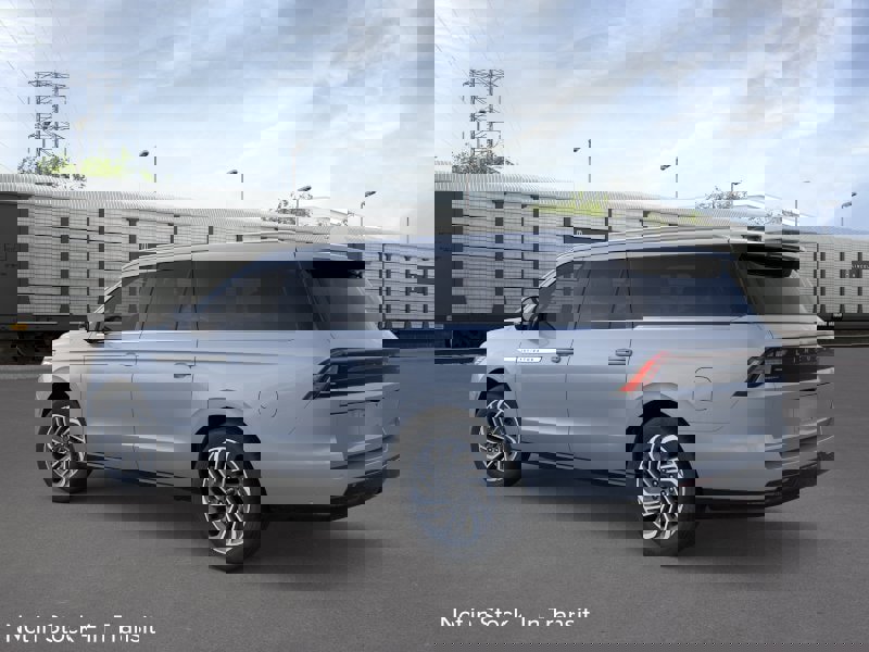 New 2026 Lincoln Navigator L Reserve image 4