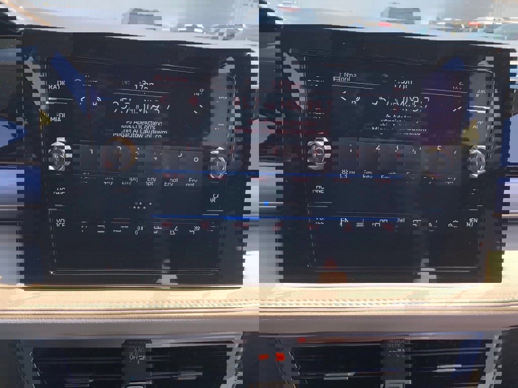 New 2025 Volkswagen Taos SEL image 24