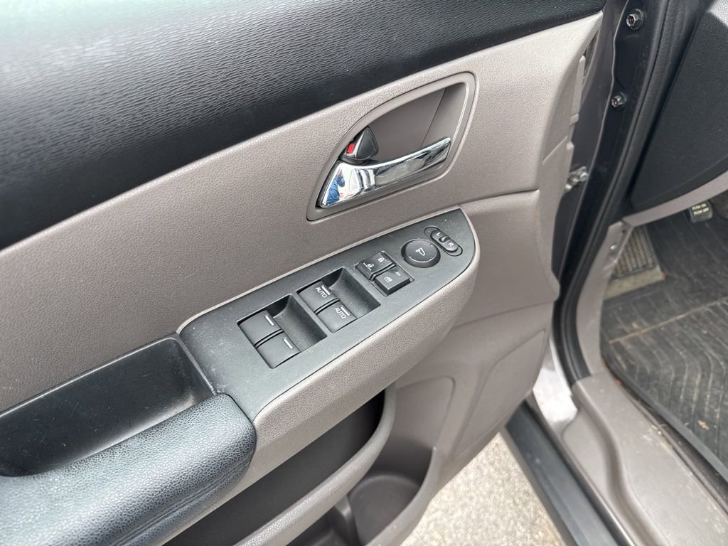 Used 2015 Honda Odyssey EX image 10