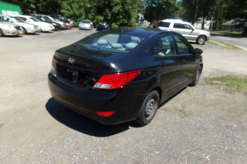 Used 2017 Hyundai Accent SE image 5