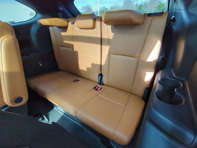 Certified 2025 Toyota Highlander Platinum image 17