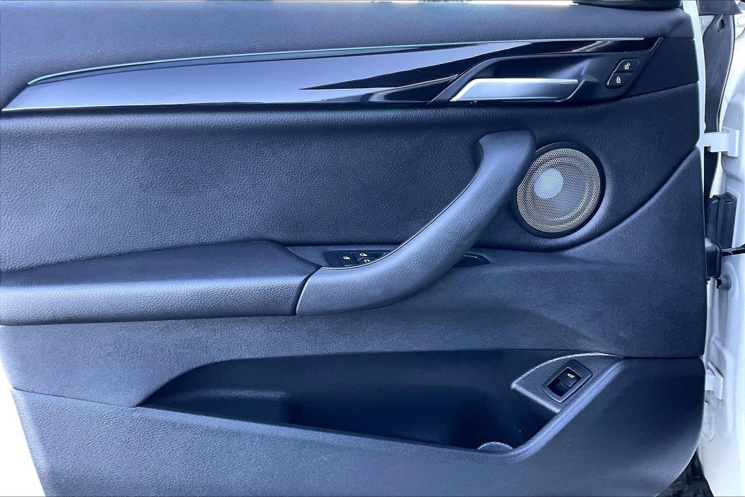 Used 2022 BMW X1 xDrive28i image 15