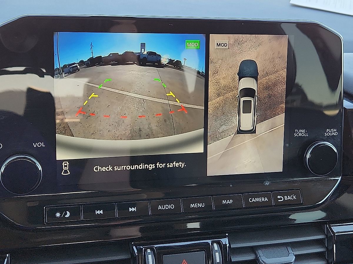 Used 2025 Nissan Pathfinder Platinum w/ Cargo Package image 7