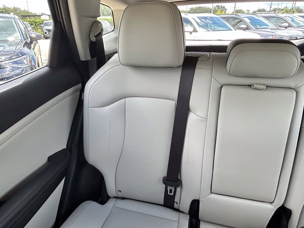Used 2024 Kia Sportage EX FWD image 12