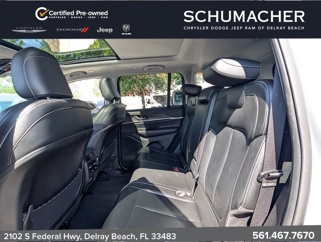 Certified 2024 Jeep Grand Cherokee Limited AWD/4WD image 13