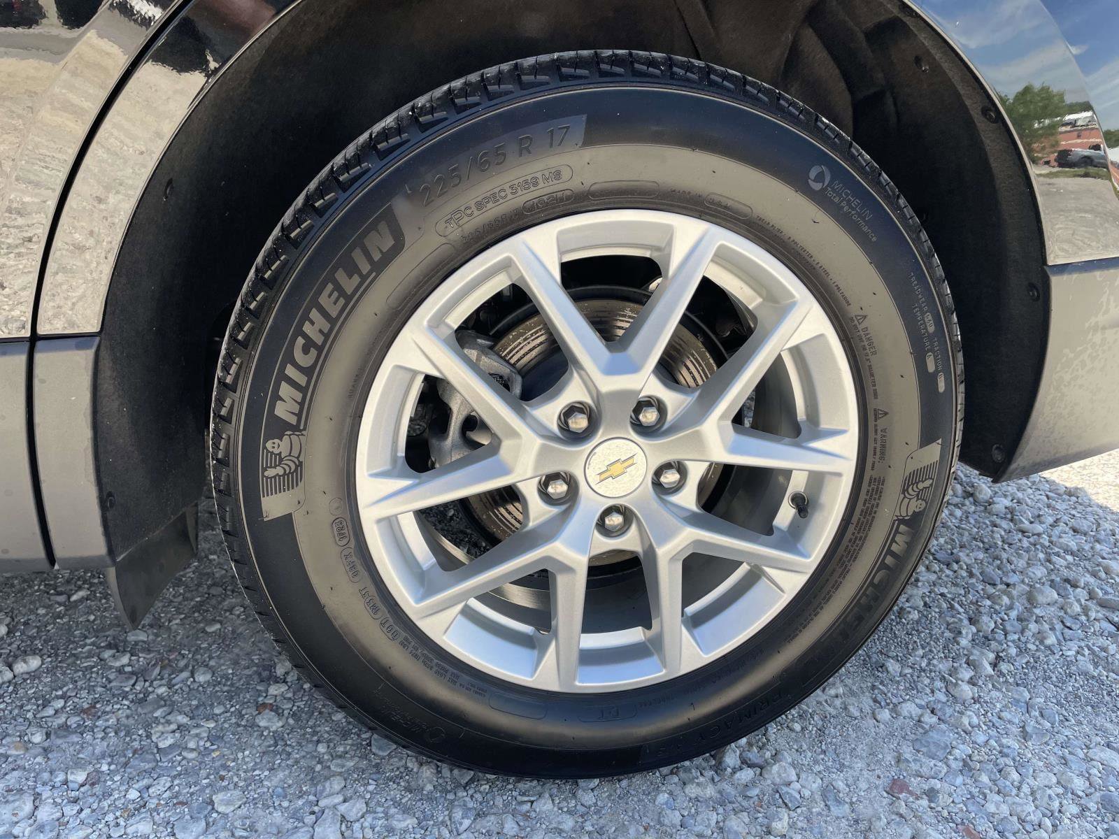 Used 2024 Chevrolet Equinox LT w/ LPO, Floor Liner Package image 28