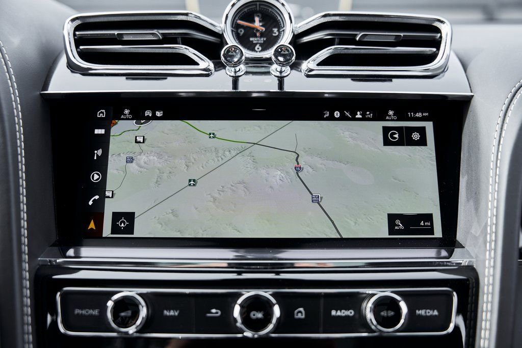 Used 2023 Bentley Bentayga Extended Wheelbase AWD/4WD image 78