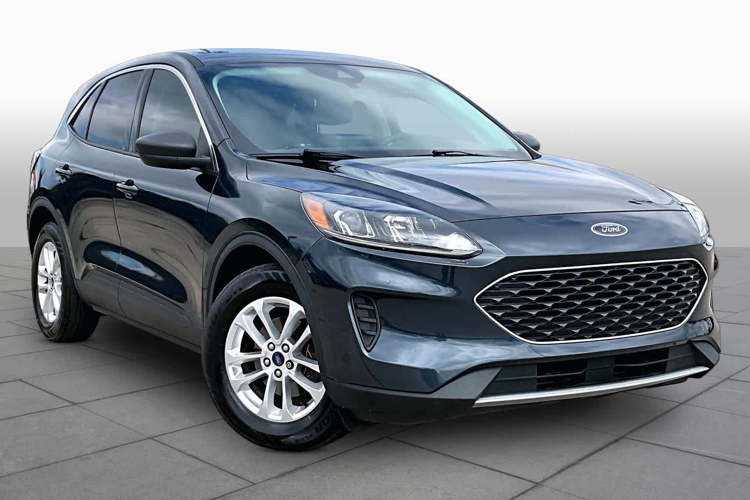 Used 2022 Ford Escape SE FWD image 3