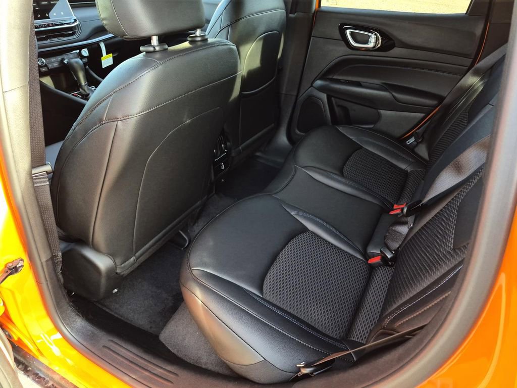 New 2026 Jeep Compass Latitude image 13