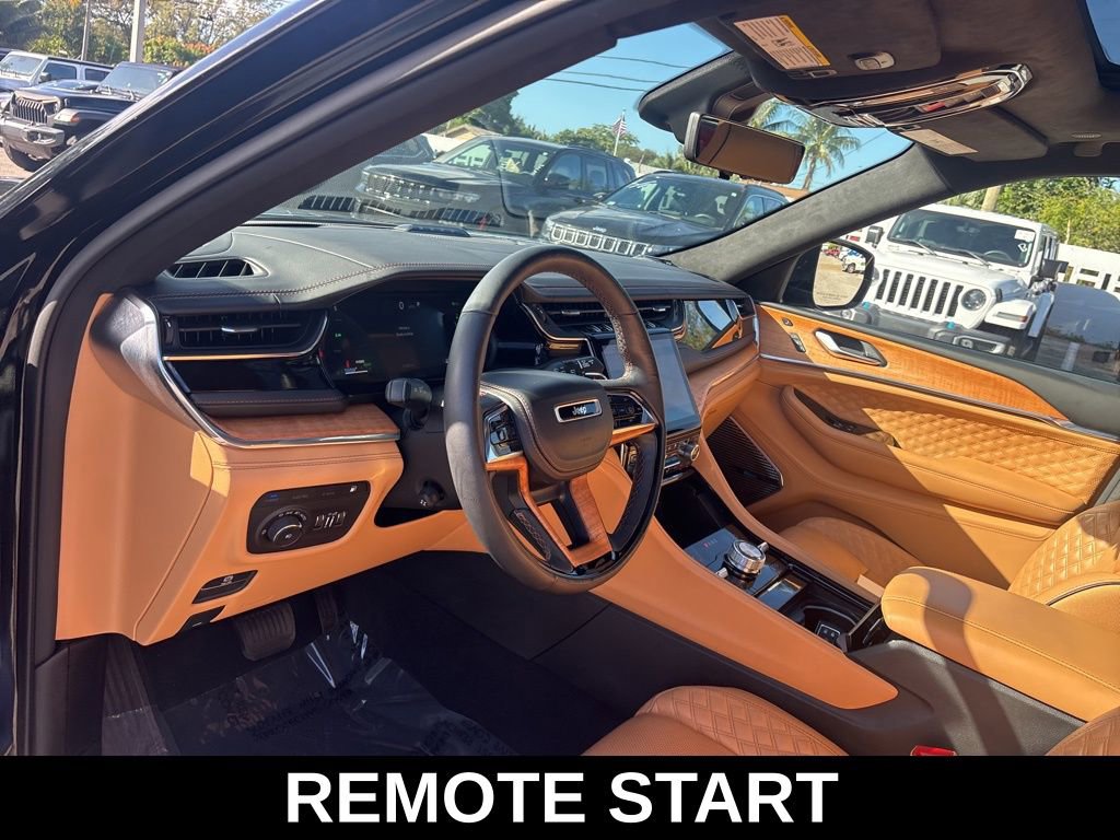 Used 2024 Jeep Grand Cherokee Summit image 11