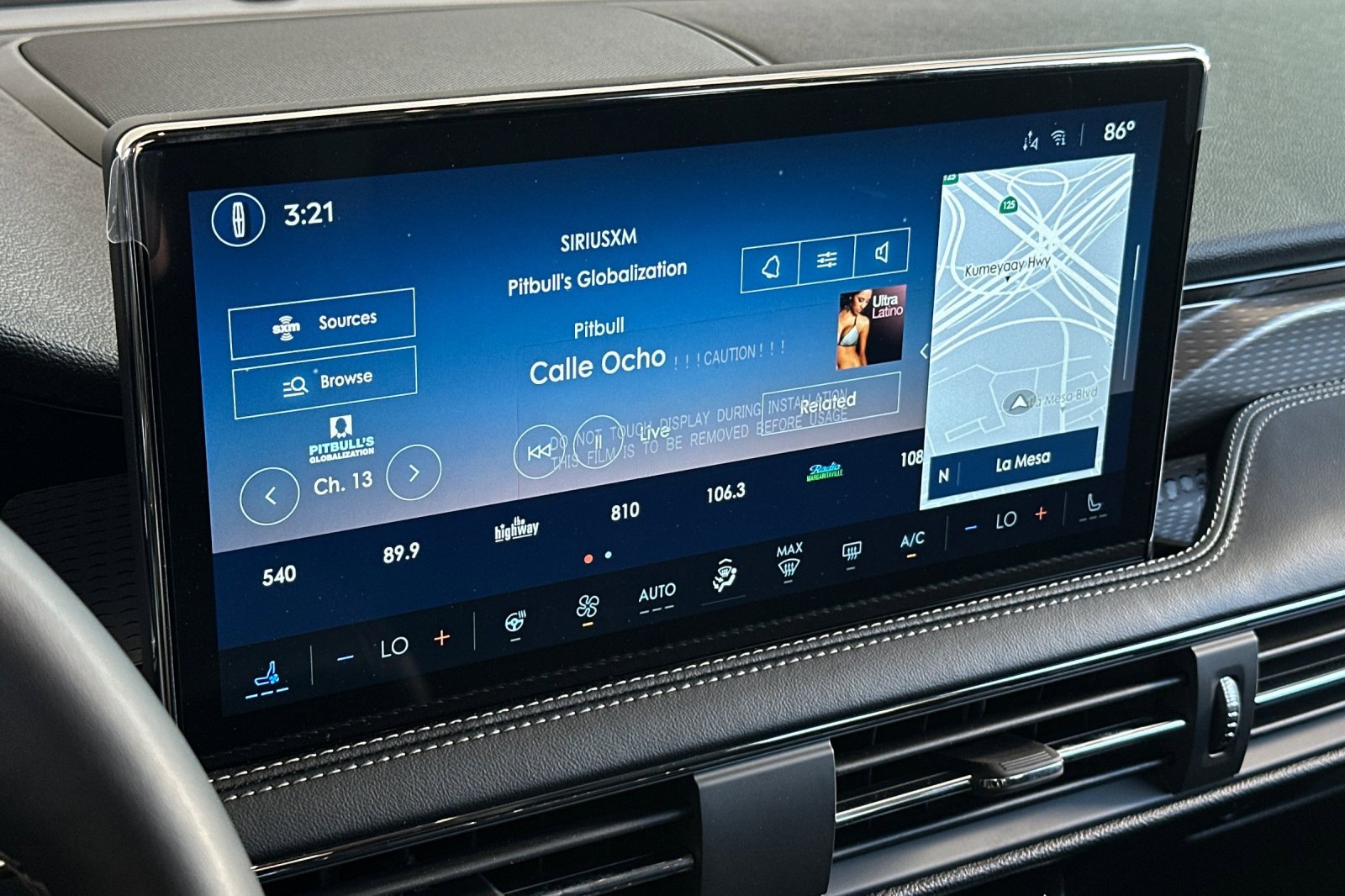 New 2025 Lincoln Corsair Reserve w/ Equipment Group 202A image 17