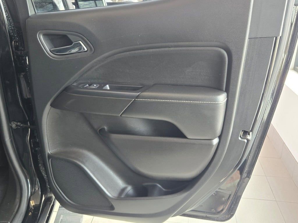 Used 2019 GMC Canyon Denali image 8