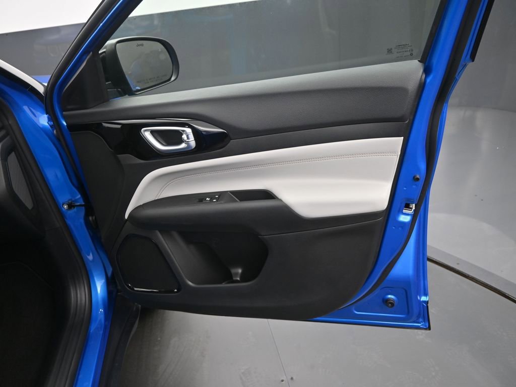 New 2026 Jeep Compass Limited image 20