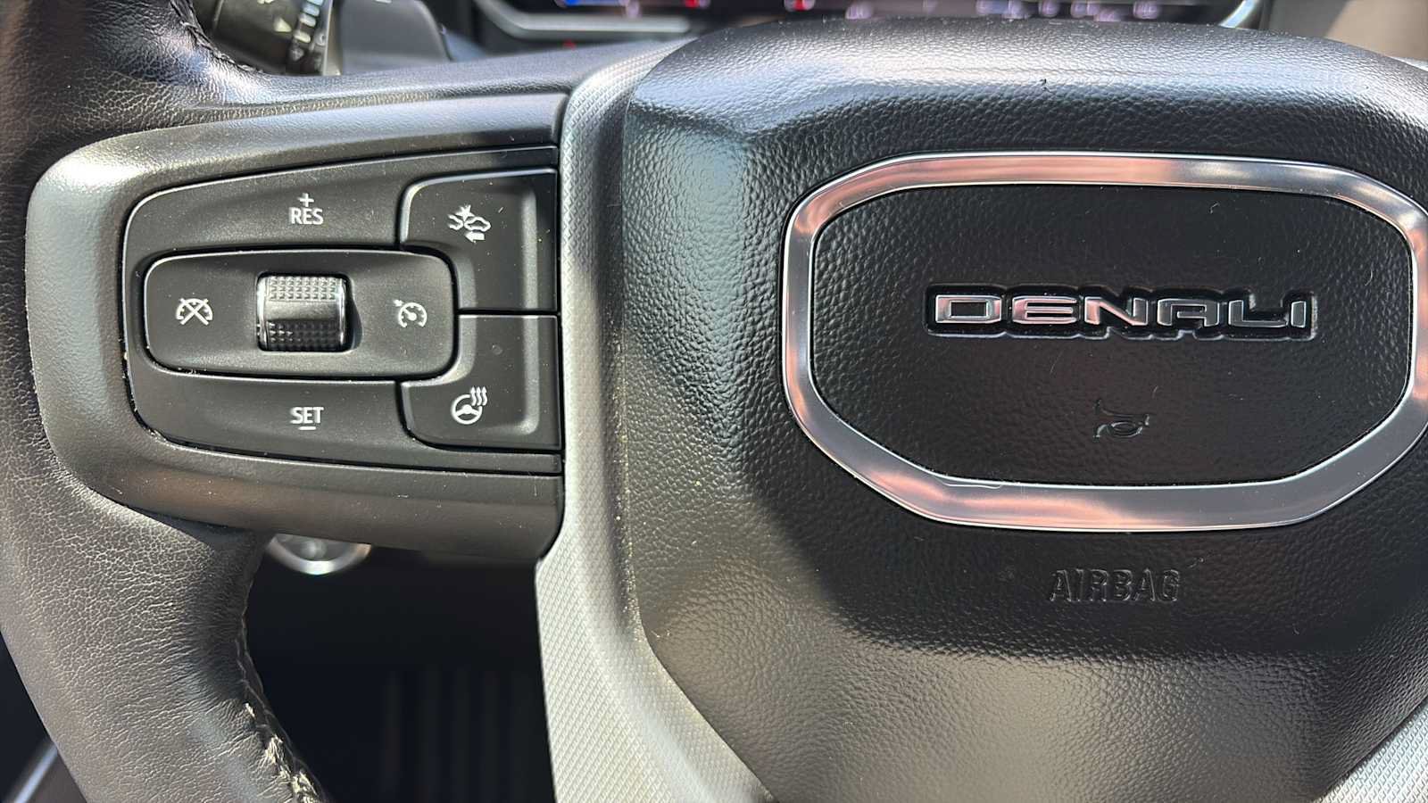 Used 2023 GMC Sierra 1500 Denali w/ Denali Reserve Package AWD/4WD image 14