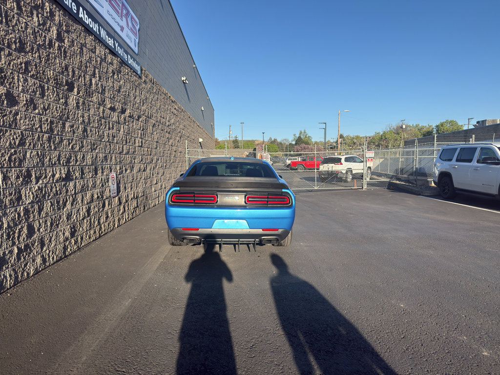 Used 2016 Dodge Challenger SRT Hellcat image 4